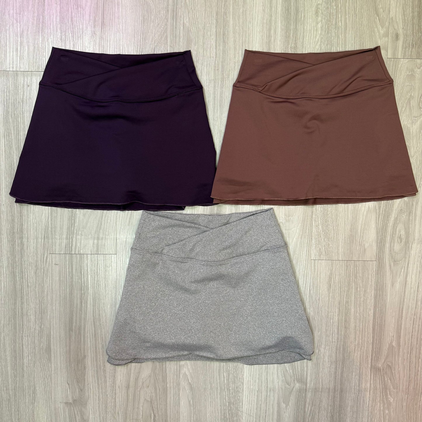 Falda short pretina cruzada