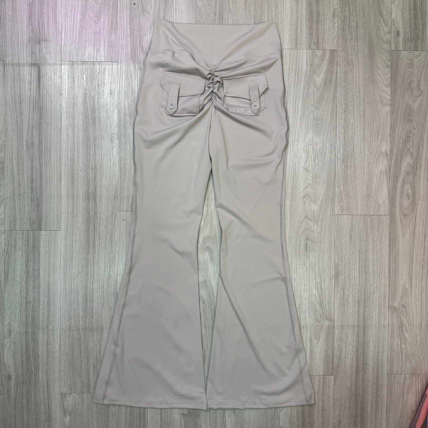 Calza push up flare bolsillo